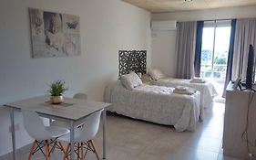 Apart Studio 44